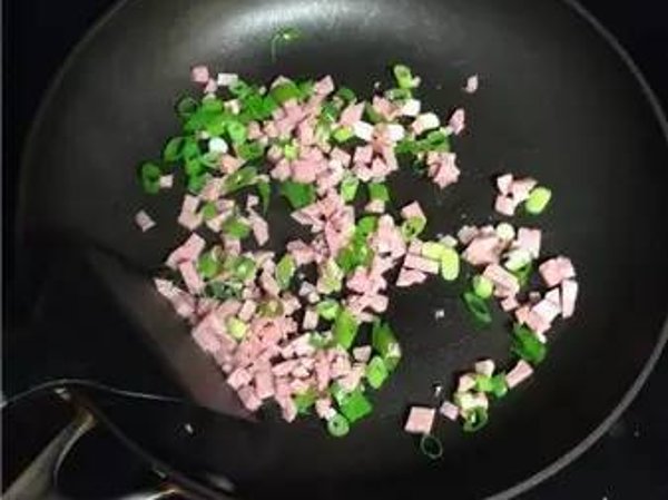 北美省钱快报 - 早餐要吃好 快手火腿鸡蛋饼包