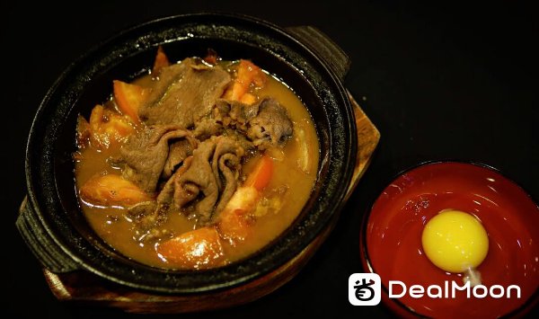 ,红烧排骨砂锅、花生猪手煲,更有红油皮蛋拌面 ...