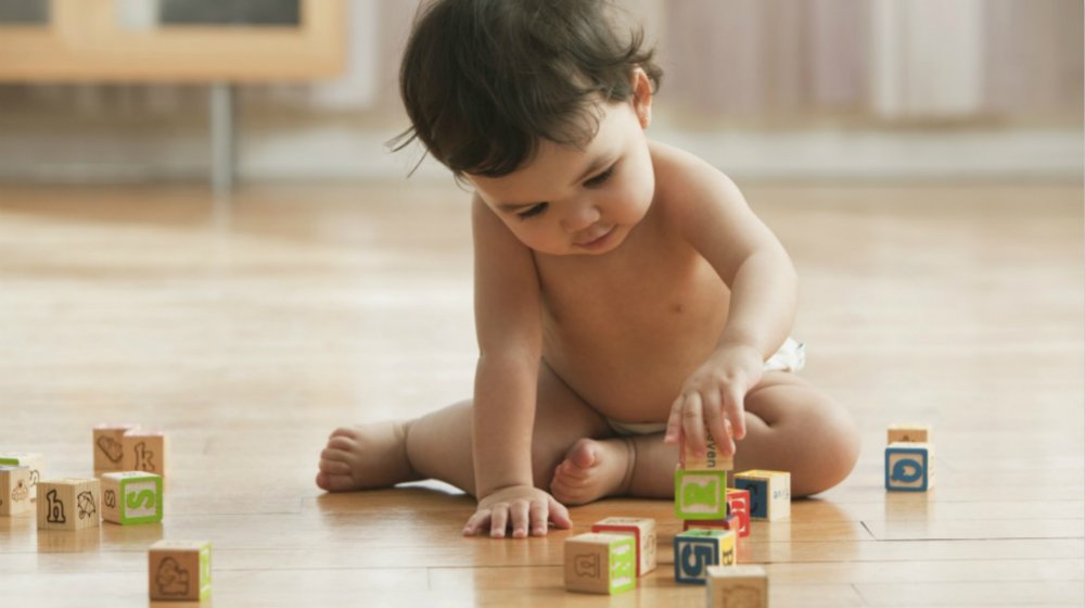 挑玩具也要讲科学：8-12个月宝宝玩具推荐