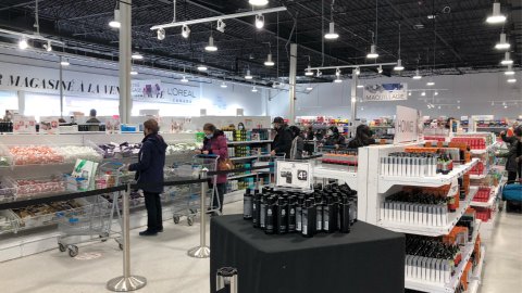 蒙特利尔的欧莱雅开仓特卖