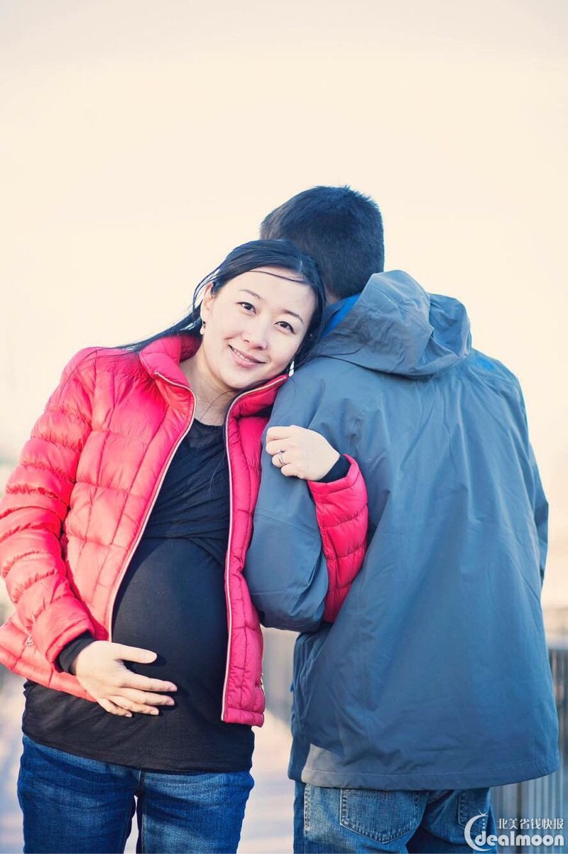 孕妇照其实最重要的就是突出"孕味",手放在肚子上,准妈妈和宝贝的之间