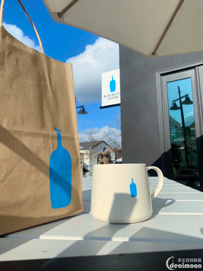 咖啡重瘾者探店|blue bottle蓝瓶子  他家的waffle外层脆脆的,里面软