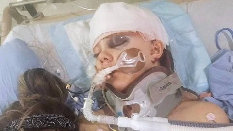 加拿大校园枪击案：12岁女孩为救同学身负重伤，家人称其命悬一线