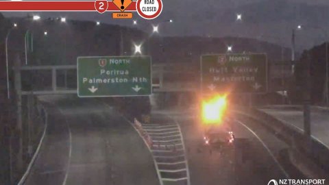 惠灵顿凌晨突发惨烈车祸！一人不幸身亡，高速瘫痪数小时
