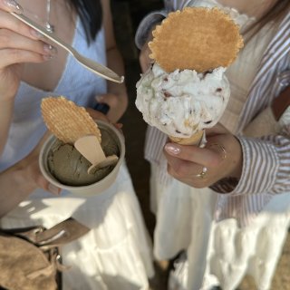 🇨🇦多伦多Dt偶遇街边排长队的雪糕店🍦...