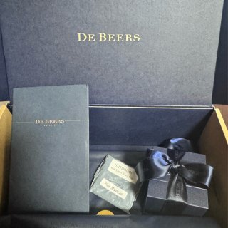 今年黑五抢了枚DeBeers☺️...