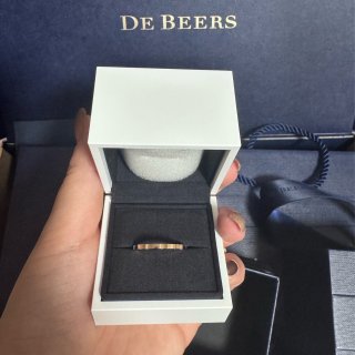 今年黑五抢了枚DeBeers☺️...