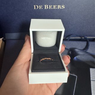 今年黑五抢了枚DeBeers☺️...