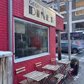 🇨🇦一家藏在街角的温馨复古Diner🍽️...