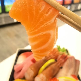 吃货部落🍱买鱼生饭19.99🔪换58🔪日...