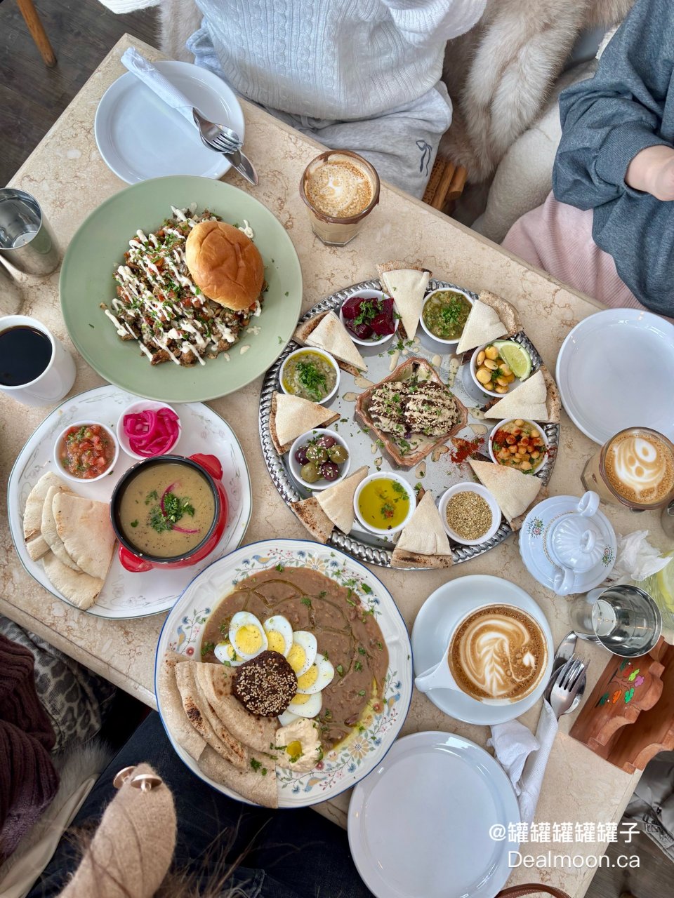 🇨🇦米其林Brunch🍽️寒风中排1小时...