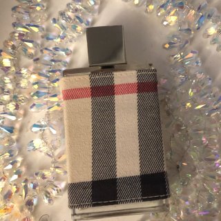 Burberry 巴宝莉