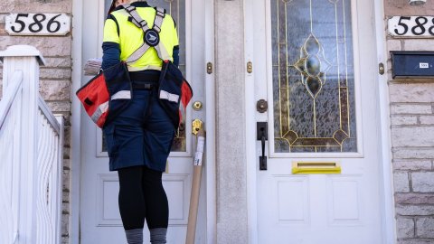 自由党预算案暗藏玄机，盲人免费阅读邮寄服务恐遭取消！
