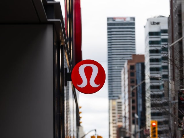 Lululemon高管换血！从Se...