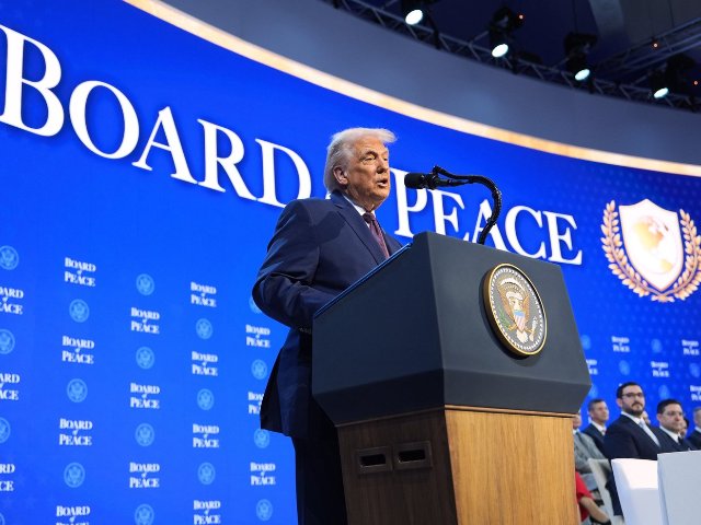 特朗普紧急撤回一个群聊邀请，卡尼被...