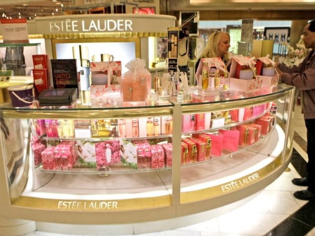 雅诗兰黛“翻车”了！眼线产品被曝含...