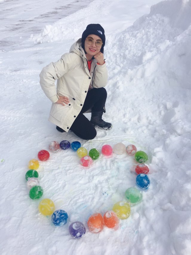 寒冬乐趣|连雪地里都是爱心的形状.