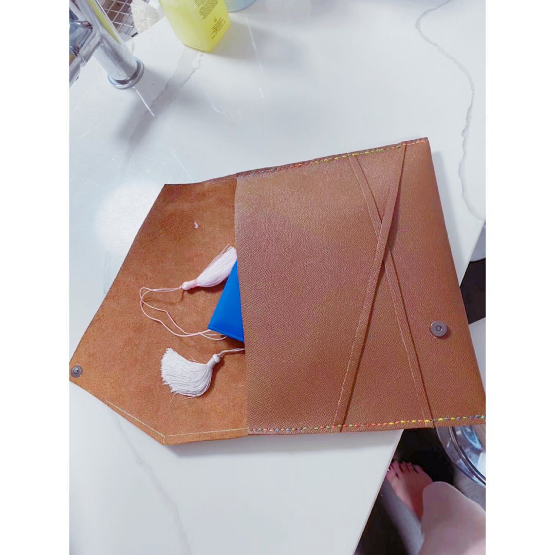 手工diy|闲着在家做个皮文件夹吧!瞬间高大尚