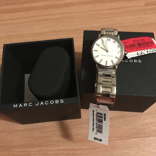 tjmaxx  在tjmaxx 入的好物marc  jacobs 牌子的女性手表才$54刀,感觉