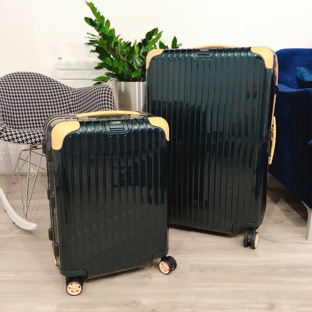 布拉格 战利品 rimowa 行李箱