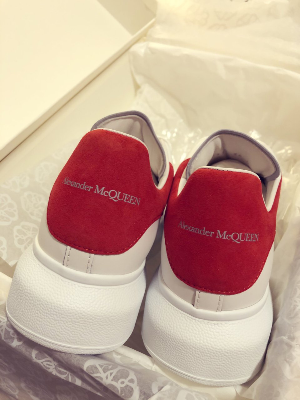 Alexander McQueen 亚历山大·麦昆,小白鞋