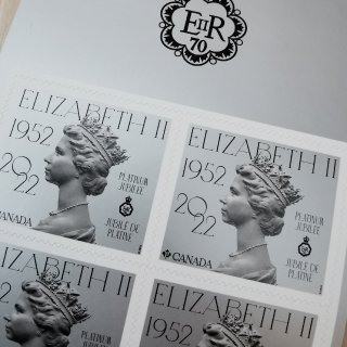 👑女王在位70周年纪念邮票👸🏻...