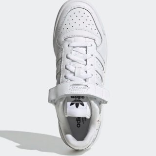 Adidas 的白鞋