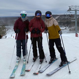 冬季游玩好去处👉安省雪道最长的滑轮胎⛷️...