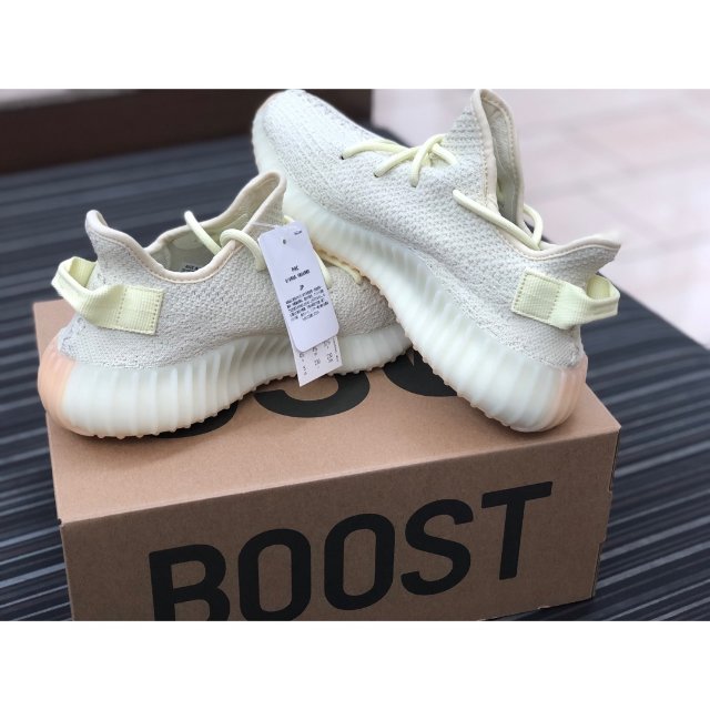 新款yeezy 350奶油色不错,.