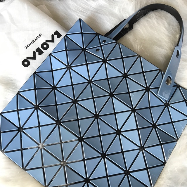 bao bao issey miyake 三宅一生包袋4折 额外7折热卖