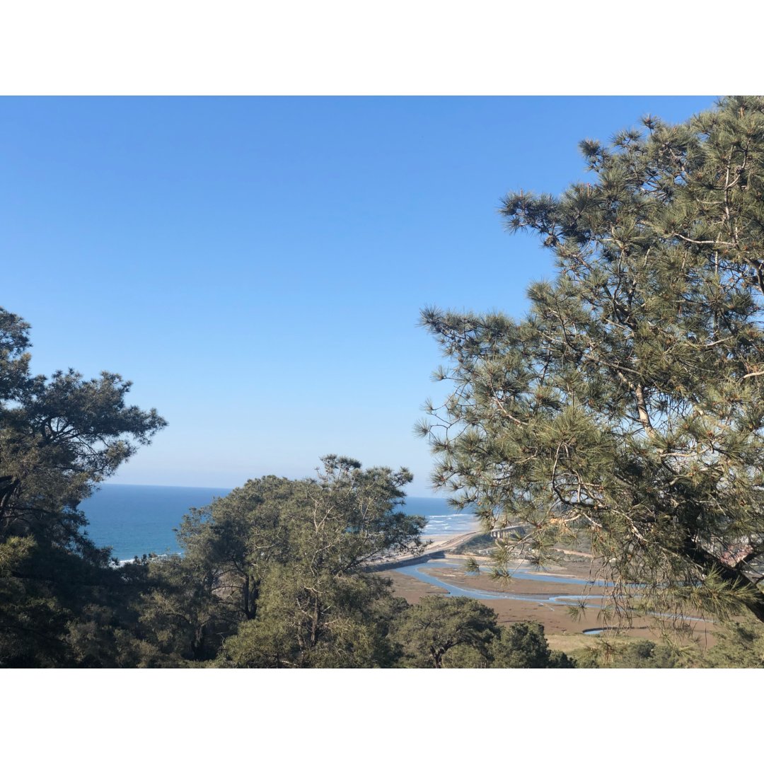 爬一座小山