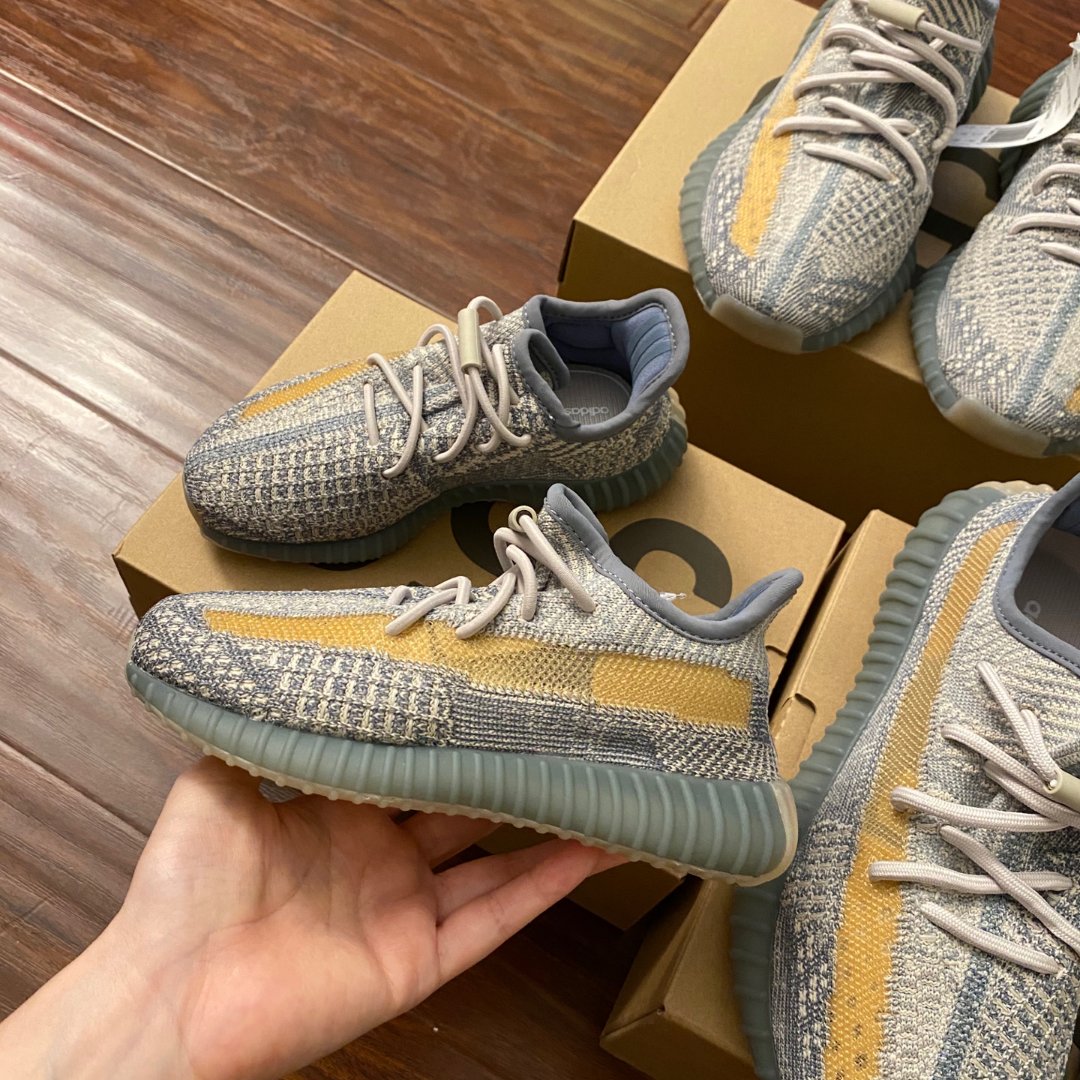 yeezy350v2灰蓝