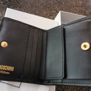 Moschino实用钱包