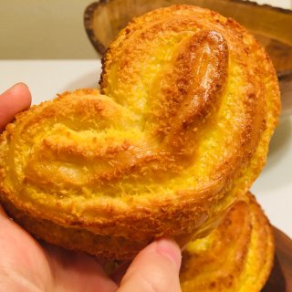🧡💛椰蓉爱心包｜做个面包都是爱你的形状...