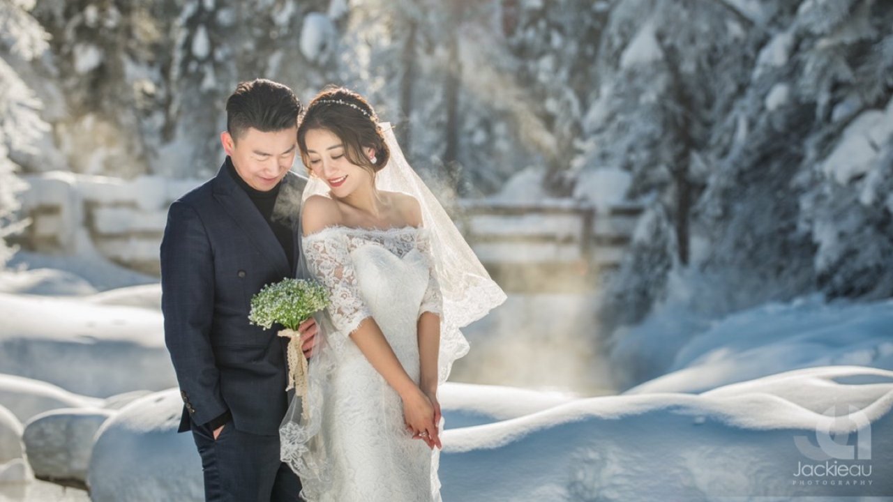 冬日的 Banff 婚纱照拍摄  