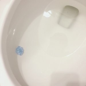 马桶清洁gel：每次冲水都消毒一次