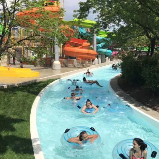 多伦多最大的水上乐园🎢下月初就要开放啦！...