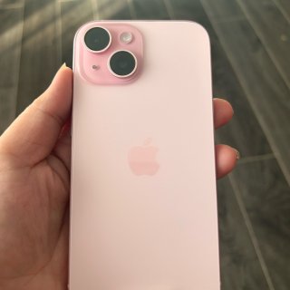 收到奖品粉色Iphone15...