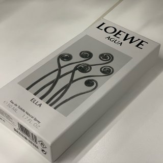 冲颜值盲买的Loewe新香Ella...
