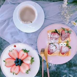 元气早餐🍓草莓花生酱西多士！...