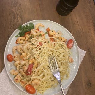 Garlic Shrimp Pasta