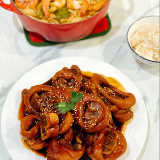 晚餐小饭桌：红烧猪蹄+沙嗲小火锅🍲煮一切...