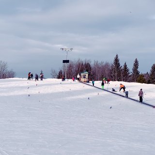 小学四五年级滑雪 Snow Pass ...