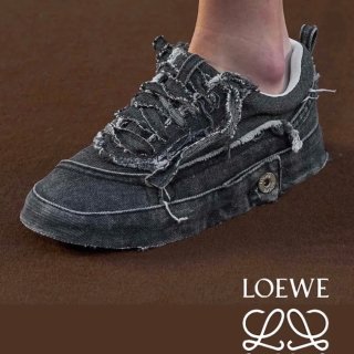 Loewe罗意威推出啦今年新款牛仔鞋！会...