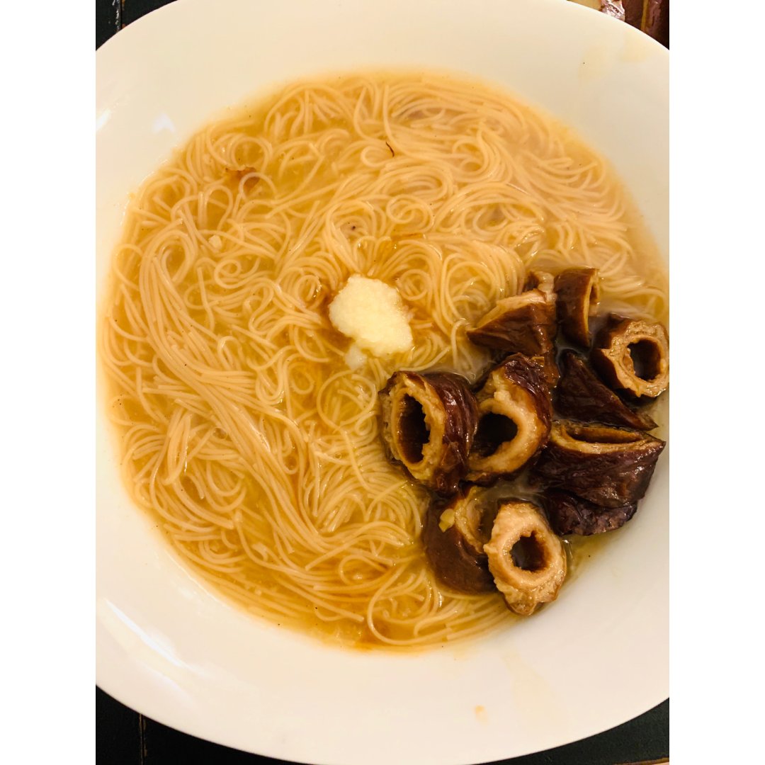 台湾风味小吃- 蚵仔面线