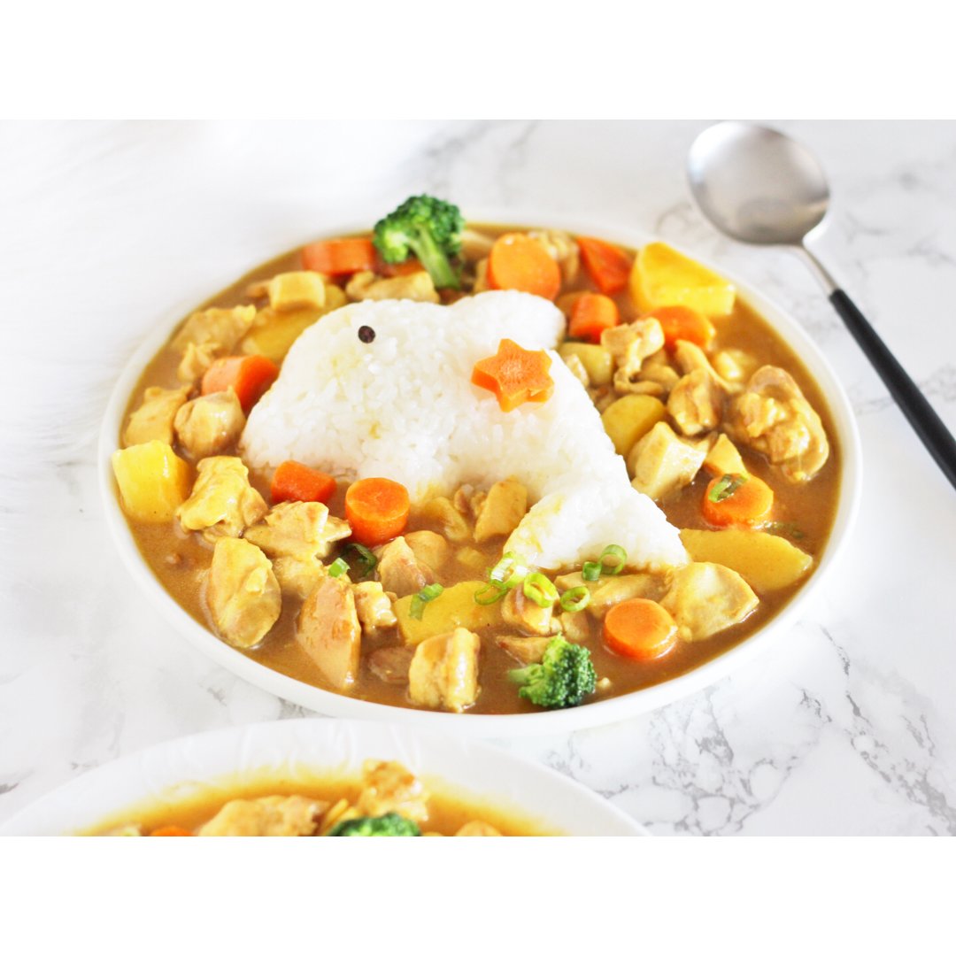 用敲可爱的模具做个美味的日式咖喱饭