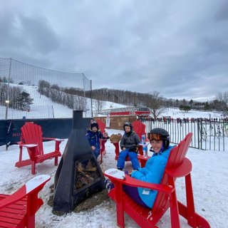 冬季游玩好去处👉安省雪道最长的滑轮胎⛷️...