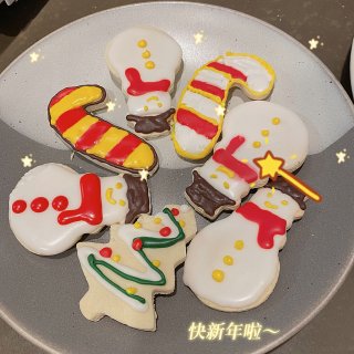圣诞饼干们～祝大家圣诞快乐🎄...