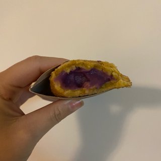 Jollibee新款紫薯派｜浓郁紫薯味...