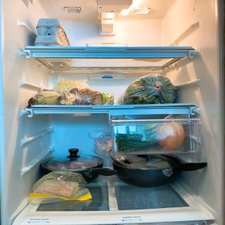 打开冰箱以为自己是开肉铺的😂...